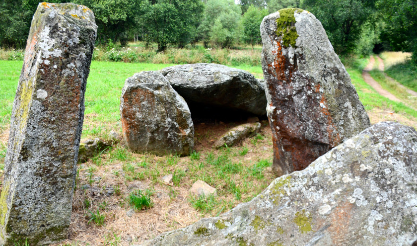 Dolmen de Aldemunde / Foto: Santi Garrido Dolmen de Aldemunde / Foto: Santi Garrido