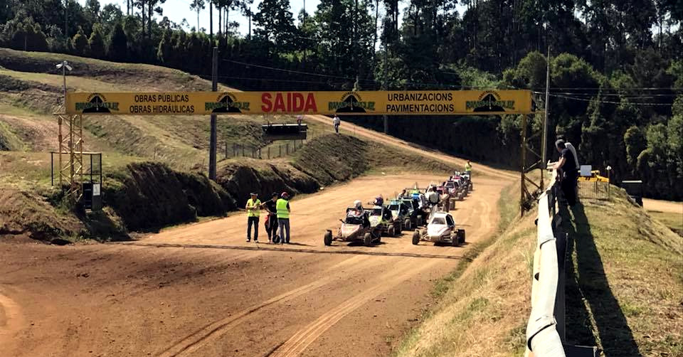 Adestramentos do 10 Autocross Carballo que tiveron lugar no Circuíto a pasada finde / Foto: Escudería La Coruña Adestramentos do 10 Autocross Carballo que tiveron lugar no Circuíto a pasada finde / Foto: Escudería La Coruña