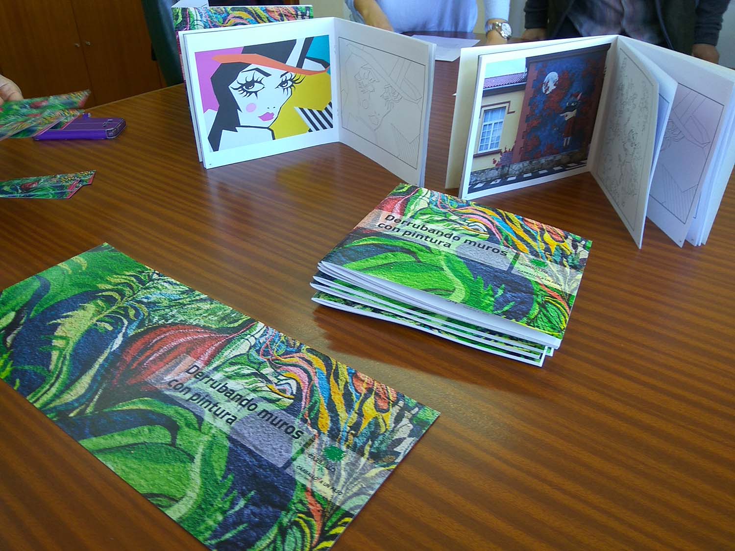 Caderno murais de Derrubando Caderno murais de Derrubando