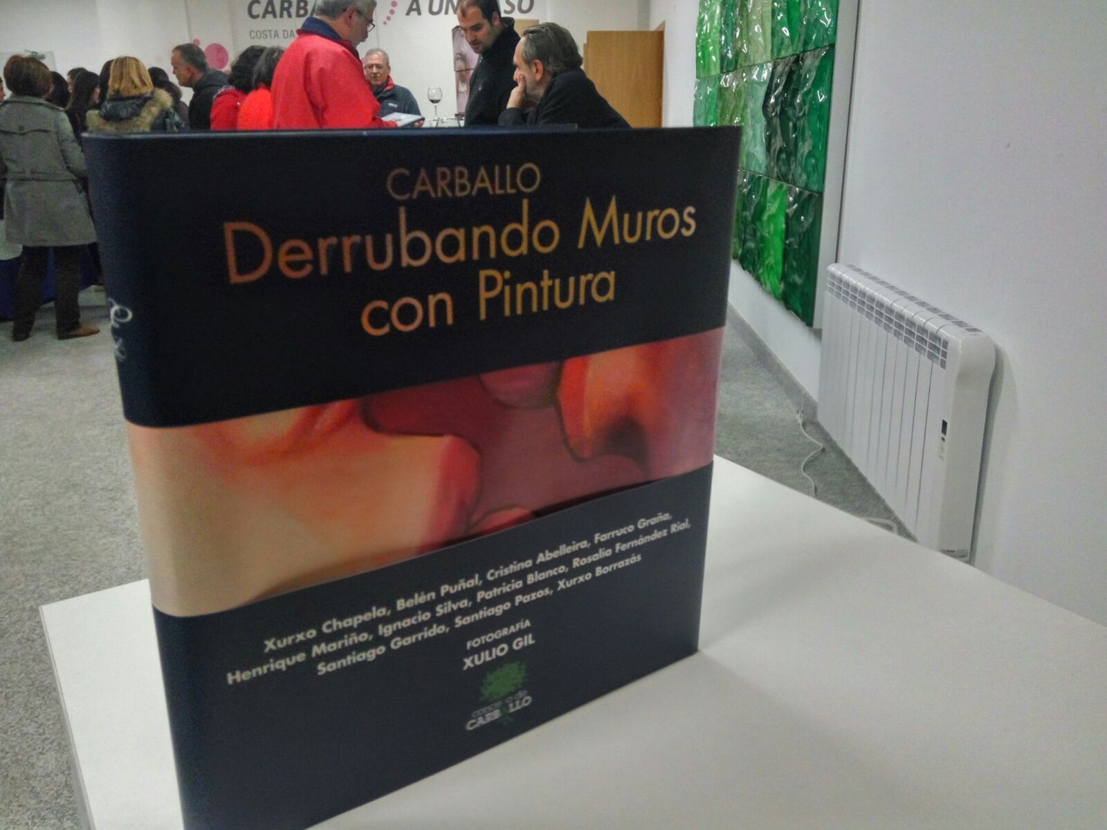 El libro Carballo: derrubando muros con pintura El libro Carballo: derrubando muros con pintura